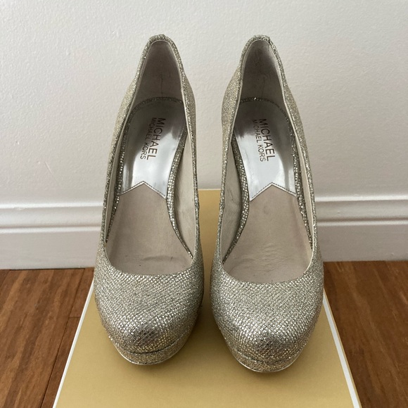 Michael Kors silver ionna pumps